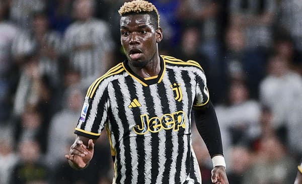 Stredopoliar Paul Pogba 