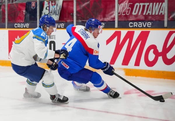 Slovenskí hokejisti do 20 rokov porazili rovesníkov z Kazachstanu výsledkom 5:4 po predĺžení.
