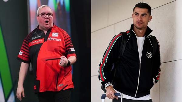 Šípkar Stephen Bunting a futbalista Cristiano Ronaldo.