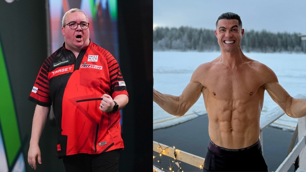 Šípkar Stephen Bunting a futbalista Cristiano Ronaldo.