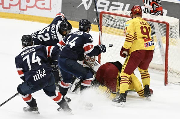 Slovan Bratislava v 35. kole Tipos Extraligy nestačil na Duklu Trenčín.