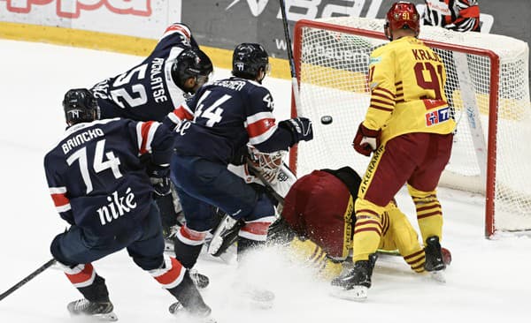 Slovan Bratislava v 35. kole Tipos Extraligy nestačil na Duklu Trenčín.