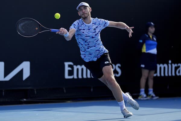 Slovenský tenista Lukáš Klein neuspel v 1. kole dvojhry na grandslamovom turnaji Australian Open.