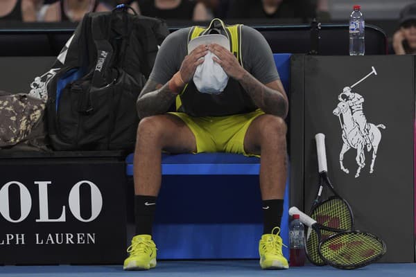 Austrálsky tenista Nick Kyrgios sa v dvojhrách z Australian Open rozlúčil.