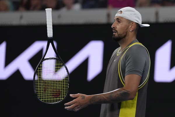 Austrálsky tenista Nick Kyrgios sa v dvojhrách z Australian Open rozlúčil.