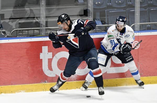 Hokejový Slovan si v 38. kole Tipos extraligy poradil s Popradom.