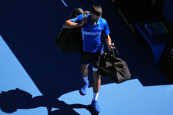 Novak Djokovič semifinále na Australian Open skrečoval.