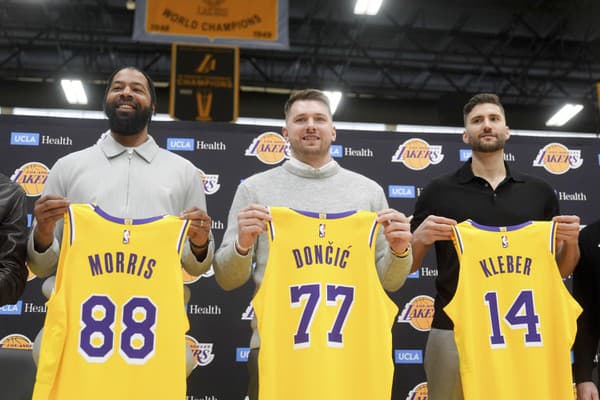 Hviezdny Luka Dončič už absolvoval oficiálne predstavenie v novom tíme Los Angeles Lakers.