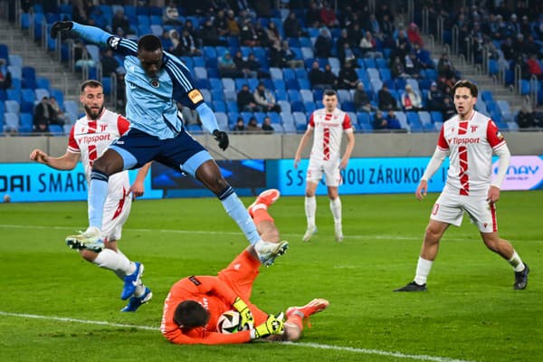 Slovan Bratislava sa v osemfinále Slovnaft Cupu stretol s Trenčínom.