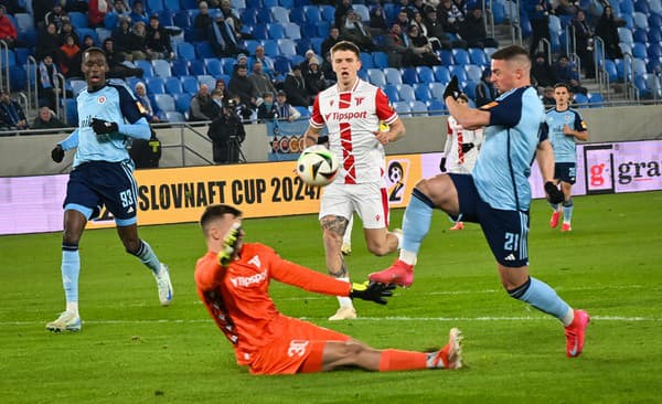 Slovan Bratislava sa v osemfinále Slovnaft Cupu stretol s Trenčínom.