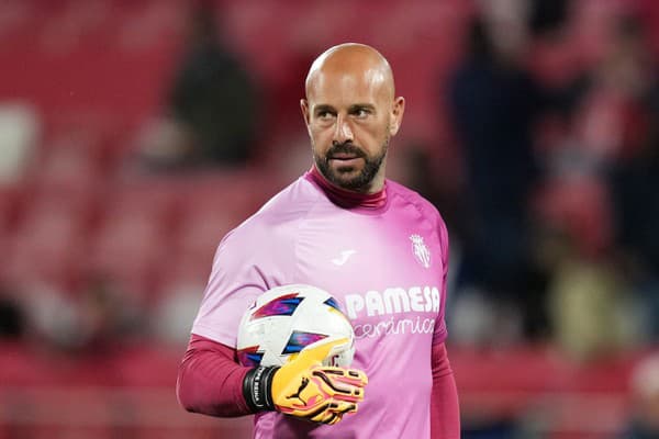 Brankár Pepe Reina