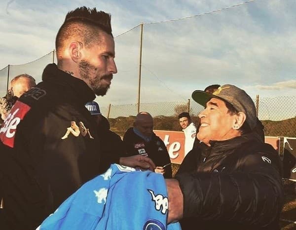 Legendy talianskeho Neapola - Marek Hamšík a Diego Maradona.