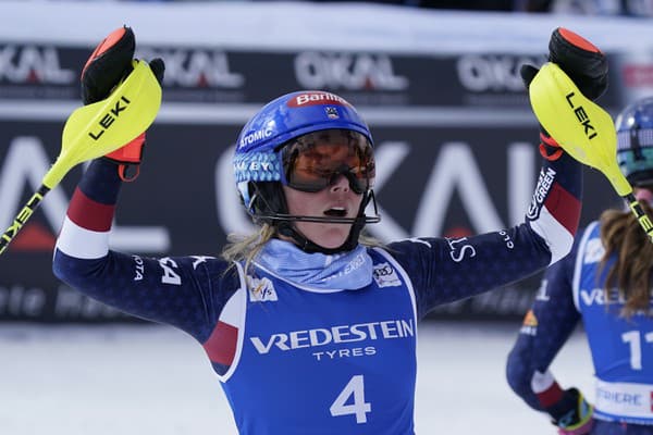 Americká lyžiarka Mikaela Shiffrinová dosiahla jubilejné 100. víťazstvo vo Svetovom pohári.