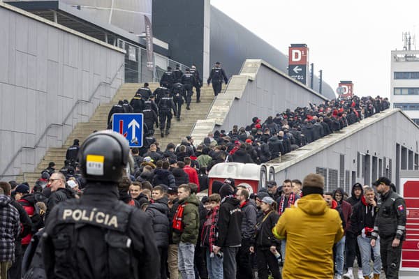 Fanúšikovia na derby Slovan - Trnava