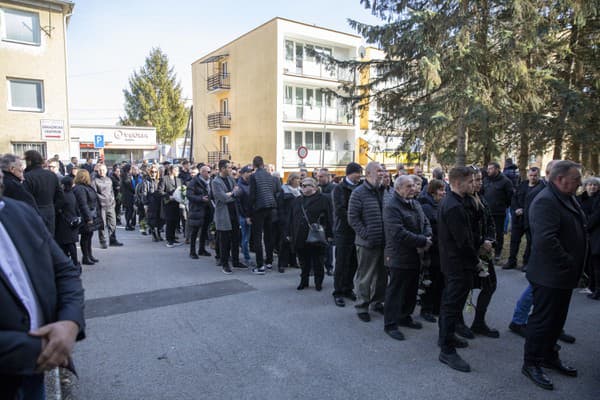 S Tomáš Pančíkom sa prišlo rozlúčiť množstvo ľudí.