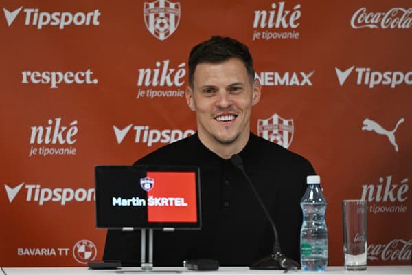 Na snímke nový športový riaditeľ FC Spartak Trnava Martin Škrtel počas tlačovej konferencii.