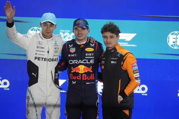 Max Verstappen (v strede) a Lando Norris (vpravo) sú najväčšími favoritmi na titul.