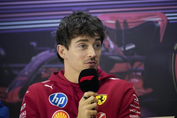 Charles Leclerc by rád miešal karty na čelných pozíciach.