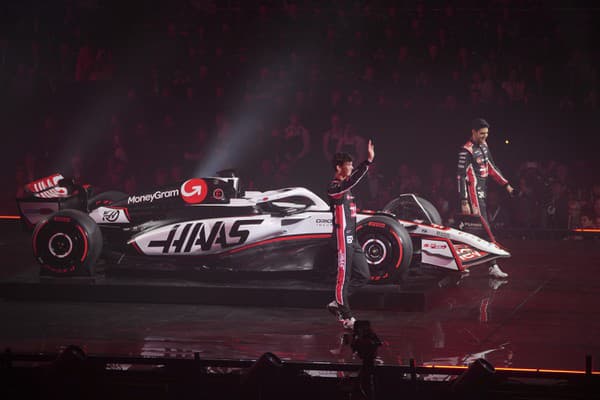 MoneyGram Haas - Esteban Ocon a Oliver Bearman.