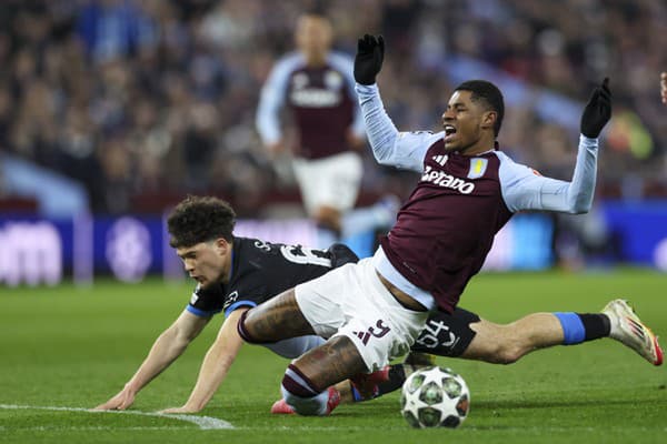  Aston Villa - FC Bruggy 3:0 / prvý zápas: 3:1, postúpila Aston Villa.