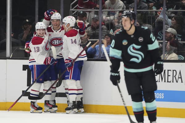 Juraj Slafkovský dosiahol na métu 100 bodov v NHL.