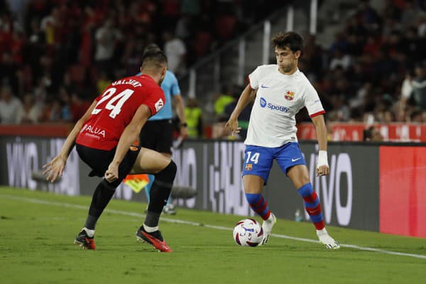 Slovenský futbalista Martin Valjent (vľavo) je už stálicou RCD Mallorca a v španielskej La Lige nastupuje pravidelne. 