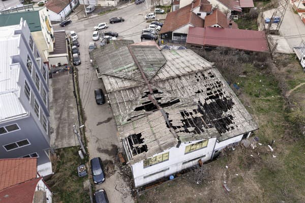 Požiar v nočnom klube v Kočani si vyžiadal najmenej 50 obetí a zasiahol 1500 návštevníkov.