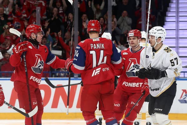 Richard Pánik a Martin Gernát výrazne pomohli Lokomotivu Jaroslavľ k zisku cennej trofeje.