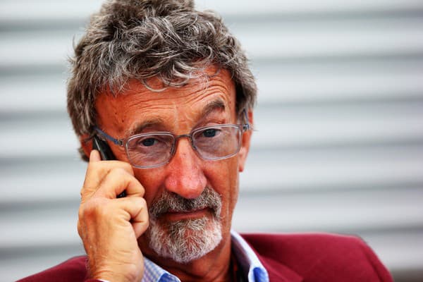  Legendárny pilot F1 a majiteľ stajne Formule 1 Eddie Jordan zomrel. 