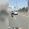Šoféri len neveriacky krútili hlavami a obzerali si: Veď to auto musel vytiahnuť rovno z vrakoviska!