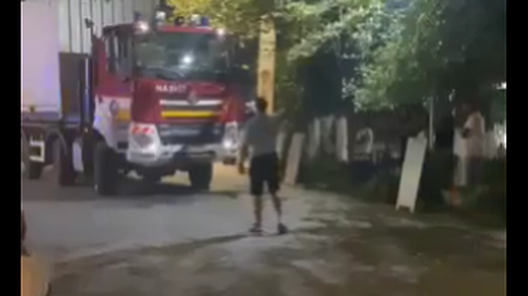 Emotívne zábery z požiarmi sužovaného Grécka: Takto vítali slovenských hasičov