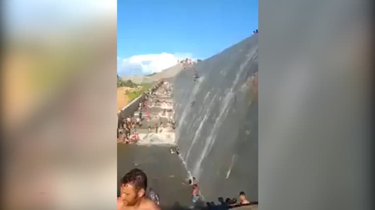 Poriadne adrenalínový zážitok v Brazílii: Skočili by ste z tohto vodopádu?