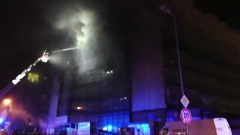 Bratislavskí hasiči sú na nohách: Časť hlavného mesta zachvátil ničivý požiar!