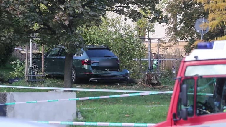 Bratislavou otriasla tragédia: Vodič vpálil do zastávky, zomreli 4 ľudia