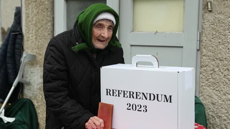 Slovákov referendum príliš neoslovilo, no našli sa aj výnimky: Hlasovali lyžiari i storočná babička