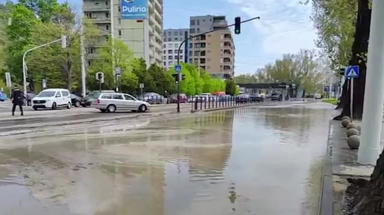 Hlavné mesto opäť pod vodou: Potopa na tejto bratislavskej ulici!