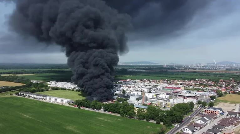 Obrovský požiar neďaleko Bratislavy: Obyvatelia, na toto si dávajte pozor