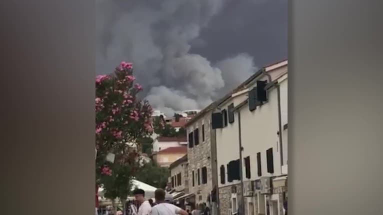 Ohnivé peklo v Chorvátsku: Zdesení turisti opúšťajú zasiahnutú oblasť!