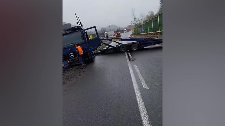Zjazd z diaľnice zablokoval kamión: Desivá nehoda!