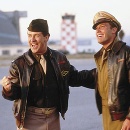 Alec Baldwin a Ben Affleck vo filme Pearl Harbor.