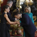Kráľovná Letizia, kráľ Felipe, Emmanuel Macron a Brigitte Macron.