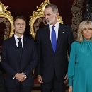 Kráľovná Letizia, kráľ Felipe, Emmanuel Macron a Brigitte Macron.