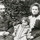 Marie Curie s manželom a dcérou