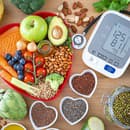 Zloženie jedálnička a životný štýl zohrávajú dôležitú úlohu pri predchádzaní vysokého krvného tlaku. 