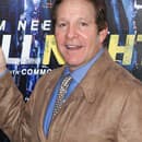 Steve Guttenberg 