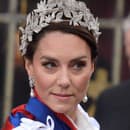 Princezná Kate sa počas korunovácie kráľa Karola III. prezentovala v honosnom rúchu.