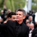 Ethan Hawke ovládol Cannes novým imidžom.