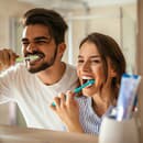 Efektívne čistenie zubov vyžaduje čas, pravidelnosť a správne pohyby.