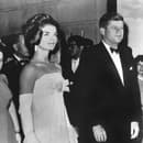 Prezident USA, John Fitzgerald Kennedy so svojou manželkou Jacqueline Kennedy.