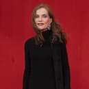 Herečka Isabelle Huppert sa nikdy neobliekla zle! 